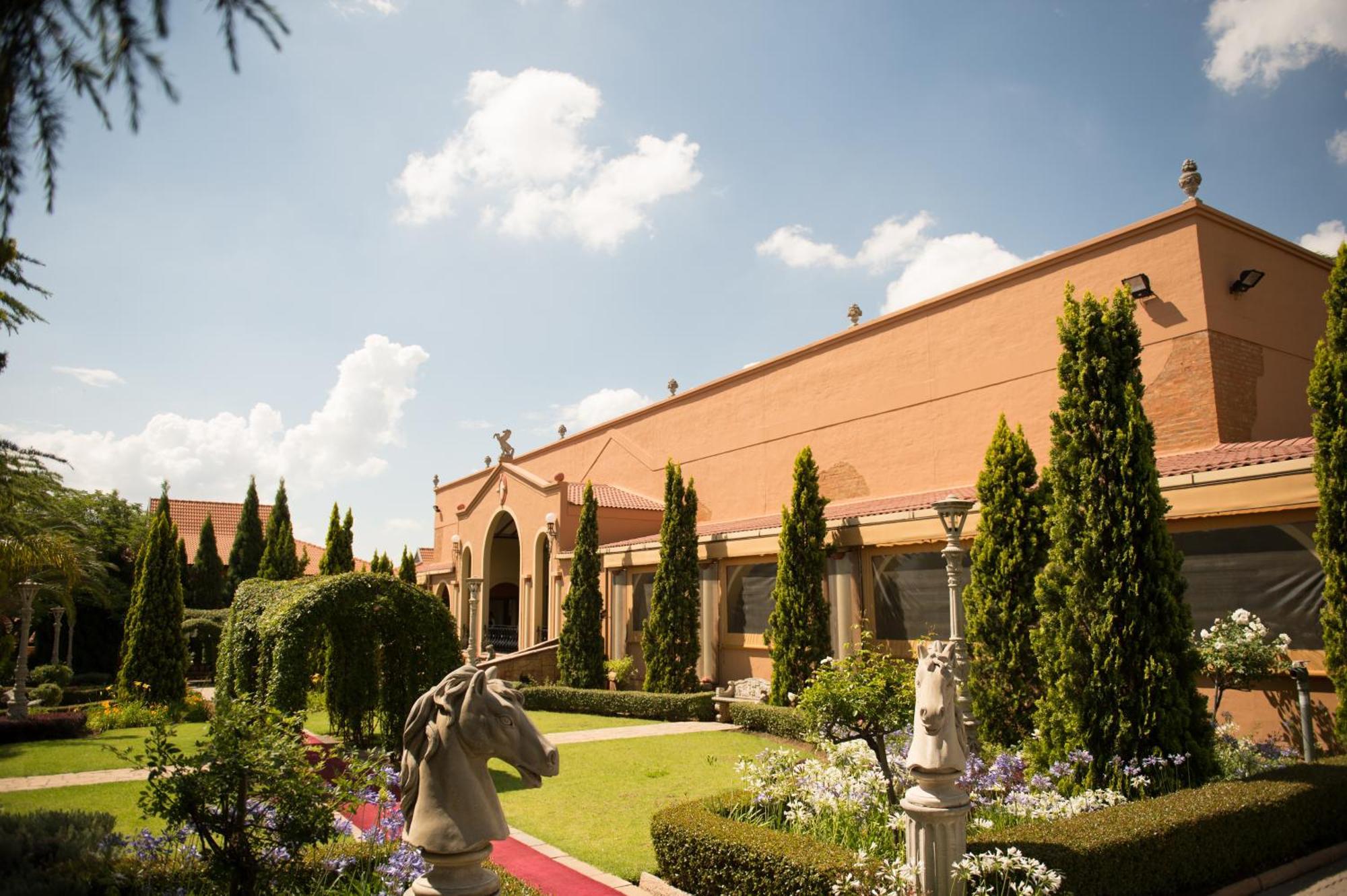 Midrand Conference Centre Hotel Bagian luar foto