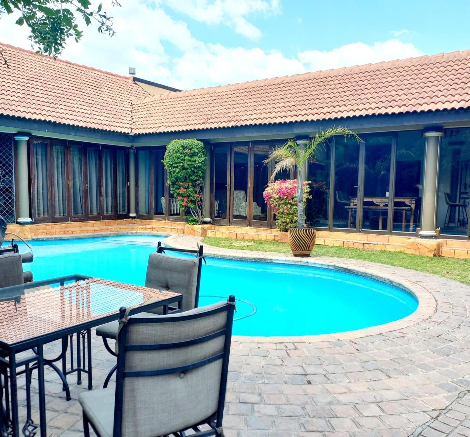 Midrand Conference Centre Hotel Bagian luar foto